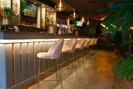 Luxury Bar